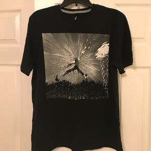 Men’s Jordan Black T-shirt Size L